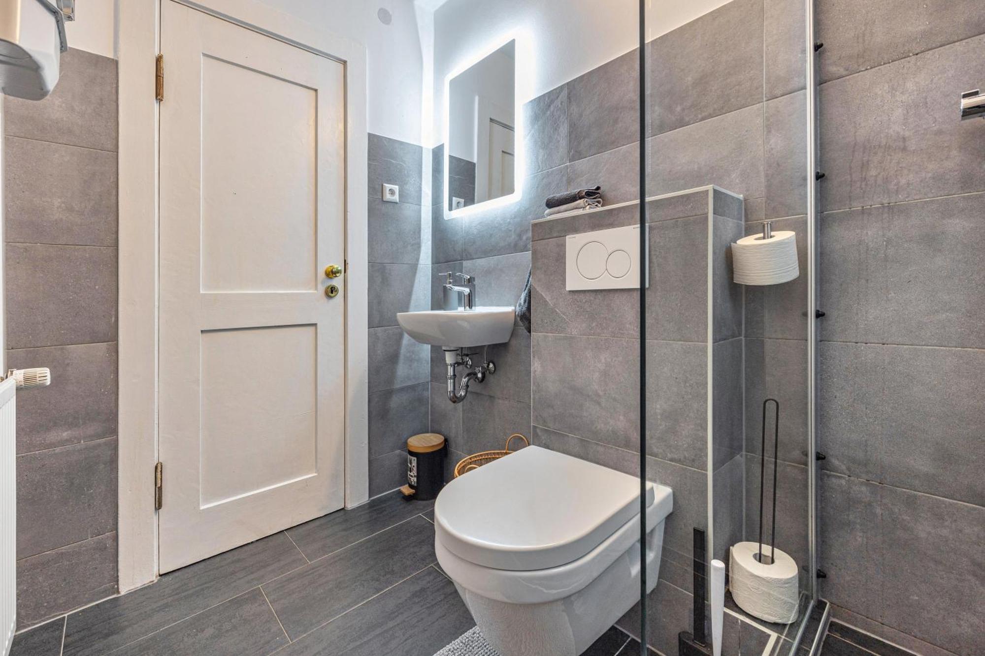 Ogli Apartment *